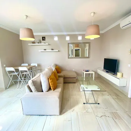 Riviera Park Apartment *